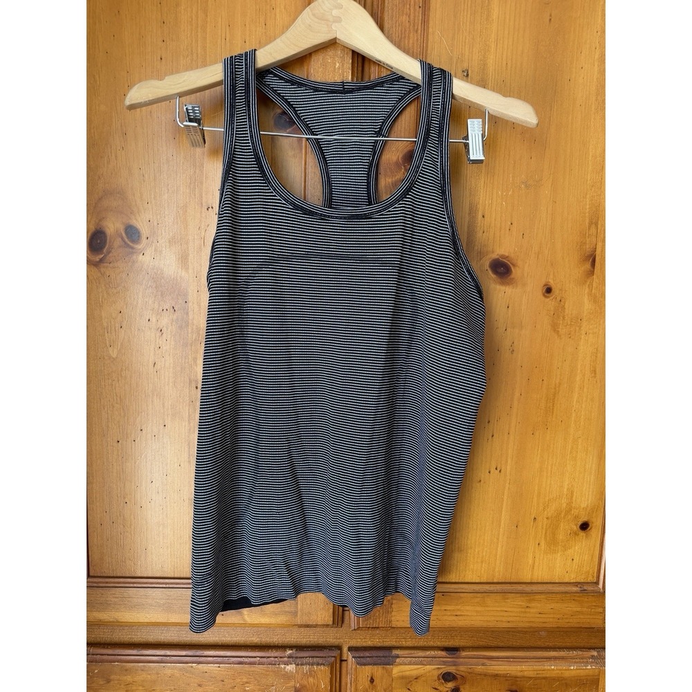 Lululemon Women's 10 Swiftly Tech Racerback Tank Top Running Yoga Striped Active